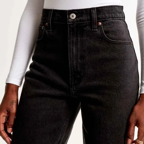 NWT Abercrombie & Fitch Women's Black 90's Straight Jeans ~6L - Picture 4 of 6